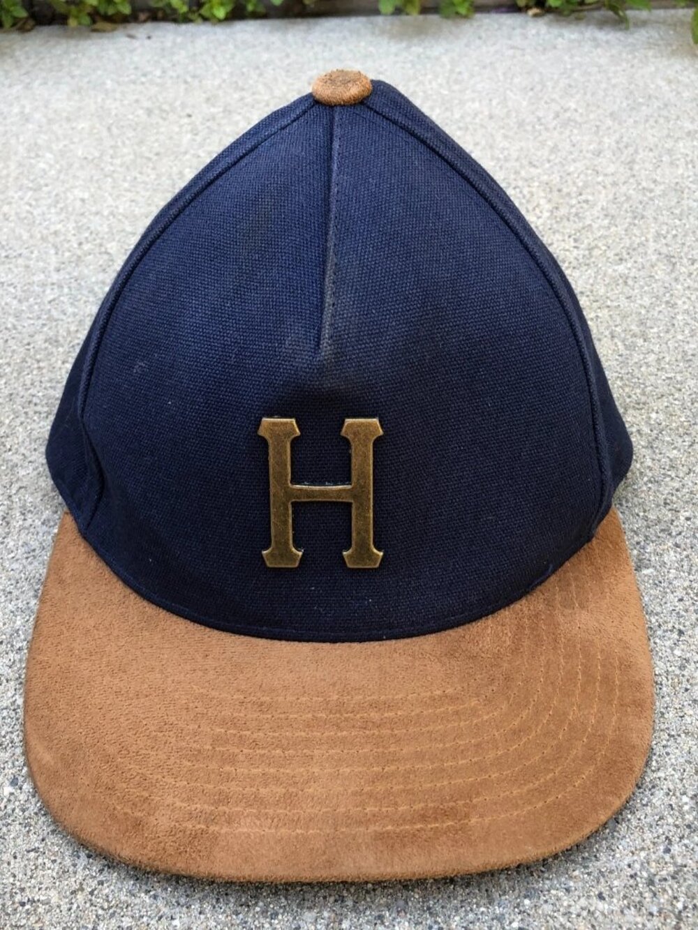 HUF Strapback Hat Men's One Size H Logo Faux Suede Bull Cap Metal H